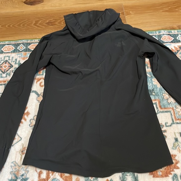 The North Face windbreaker shell running jacket small black - Picture 3 of 4
